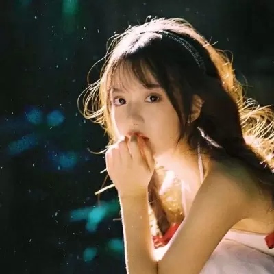 头像2023最火高冷女(精选24张)