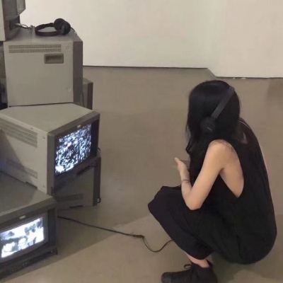 头像2023最火高冷女(精选24张)