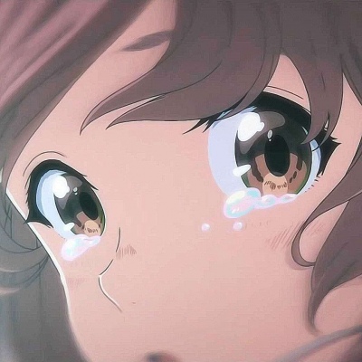 抑郁哭泣女生动漫头像(精选16张)