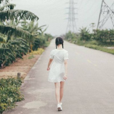 文艺清新气质女生头像背影(14张)