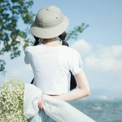 文艺清新气质女生头像背影(14张)