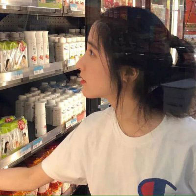 侧面头像女生唯美漂亮(24张)