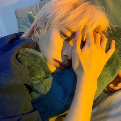 史上最好看的头像男生高冷(精选24张)