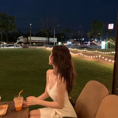 惊艳到爆的女生头像(精选28张)