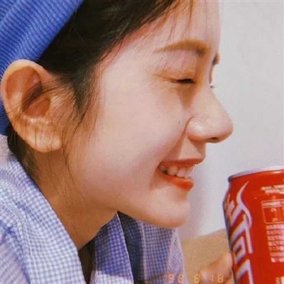 惊艳到爆的女生头像(精选28张)