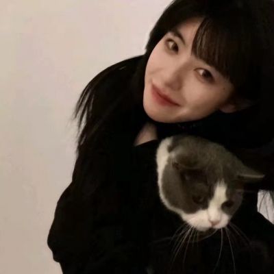 超级好看的微信头像图片女(24张)