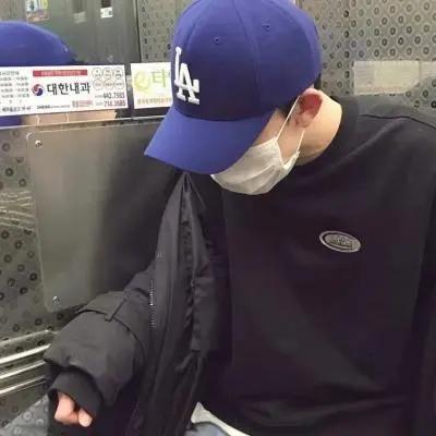 值得一辈子不换的头像男真人(24张)