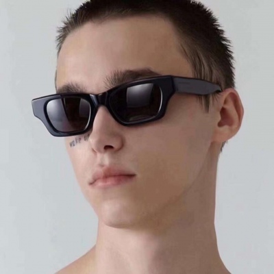 最美微信头像图片男生(精选18张)