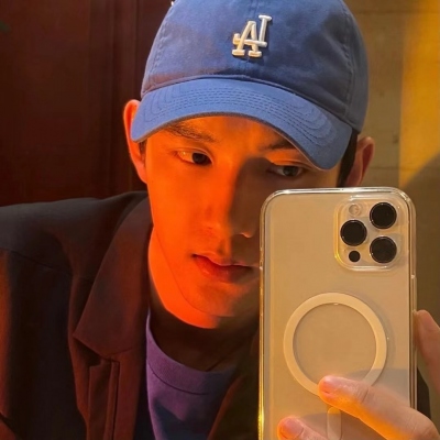 最美微信头像图片男生(精选18张)