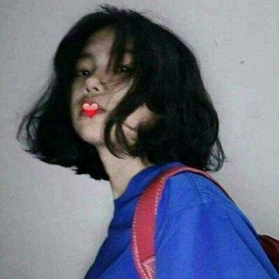 清新蓝色森系女生头像(精选16张)