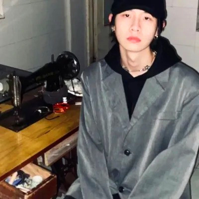 2023最火的动漫男头像(24张)