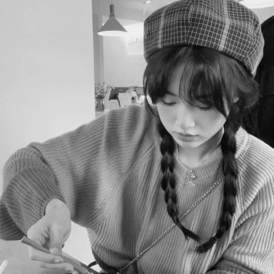 2023最火黑色头像女(16张)