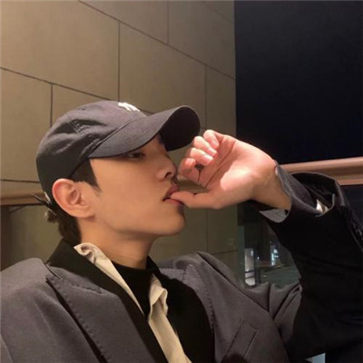 2023最火情绪头像男(24张)