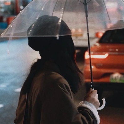 很丧的微信头像女(精选16张)