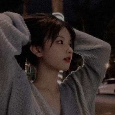 很丧的微信头像女(精选16张)