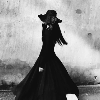 很丧的微信头像女(精选16张)