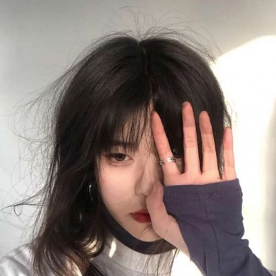 很丧的微信头像女(精选16张)