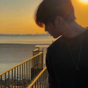 很丧的微信头像男(精选18张)