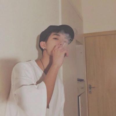 80后成熟稳重的微信头像(16张)