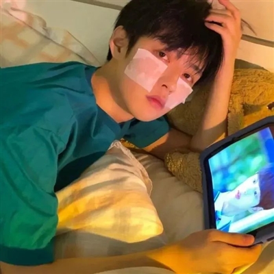 适合年轻人的微信头像男生(24张)