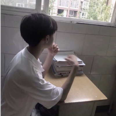 适合年轻人的微信头像男生(24张)