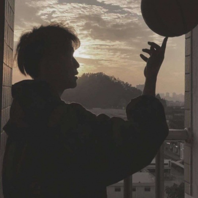 适合年轻人的微信头像男生(24张)