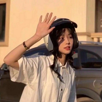 低调又高雅的微信头像女(16张)