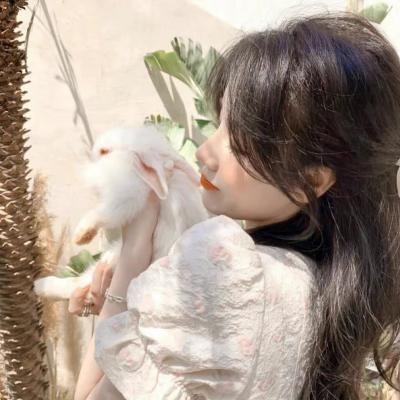 2023最火气质女生头像(24张)