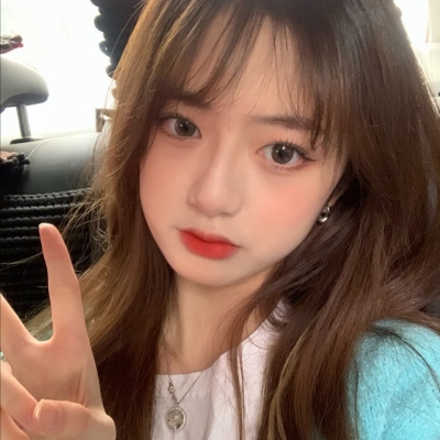 2023最火气质女生头像(24张)