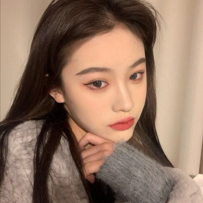 2023最火气质女生头像(24张)