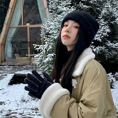 2023最火爆的拽姐头像(精选16张)