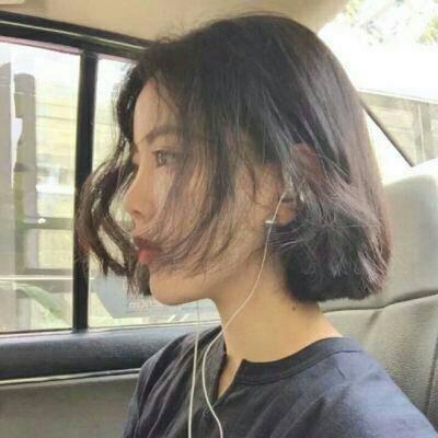 2023年最火的美女头像(精选24张)