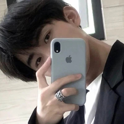 2023男最火微信头像(22张)