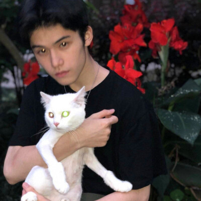 2023年的最火男生头像(22张)