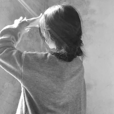 2023最火爆的黑白头像(24张)