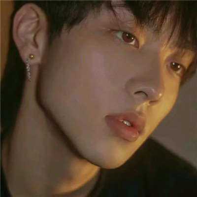 2023最流行洋气男生头像(22张)