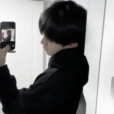 初中男生2023最火微信头像(精选32张)