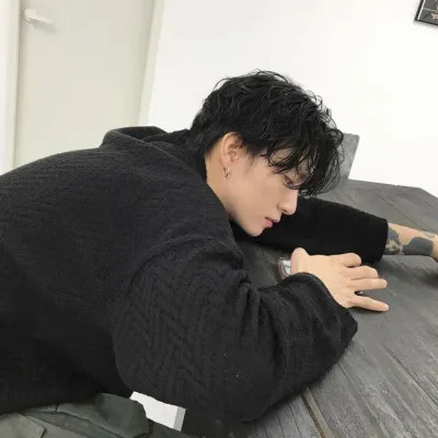 初中男生2023最火微信头像(精选32张)