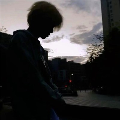 2023最火的男人头像(24张)