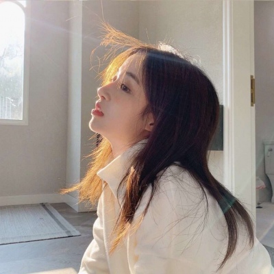 2023女生最火微信头像(24张)