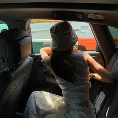 2023年最火的女人微信头像(24张)