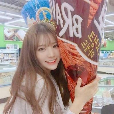 2023年最火的女人微信头像(24张)