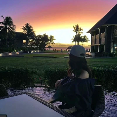 2023年最火的女人微信头像(24张)