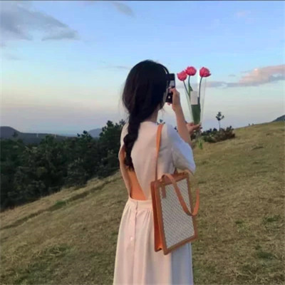 2023年最火的女人微信头像(24张)