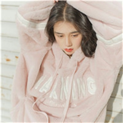 2023最火女神微信头像(精选24张)