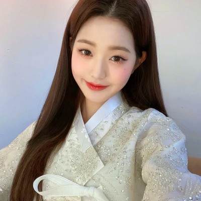 2023最火女神微信头像(精选24张)