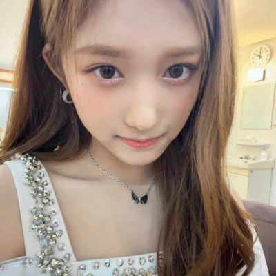 2023最火女神微信头像(精选24张)