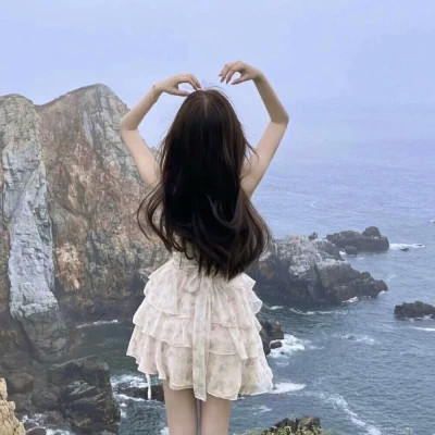 2023最火女生背影头像(28张)