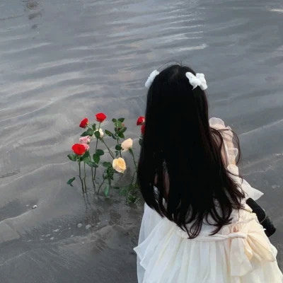 2023最火女生背影头像(28张)