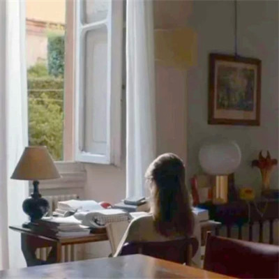 2023最火女生背影头像(28张)